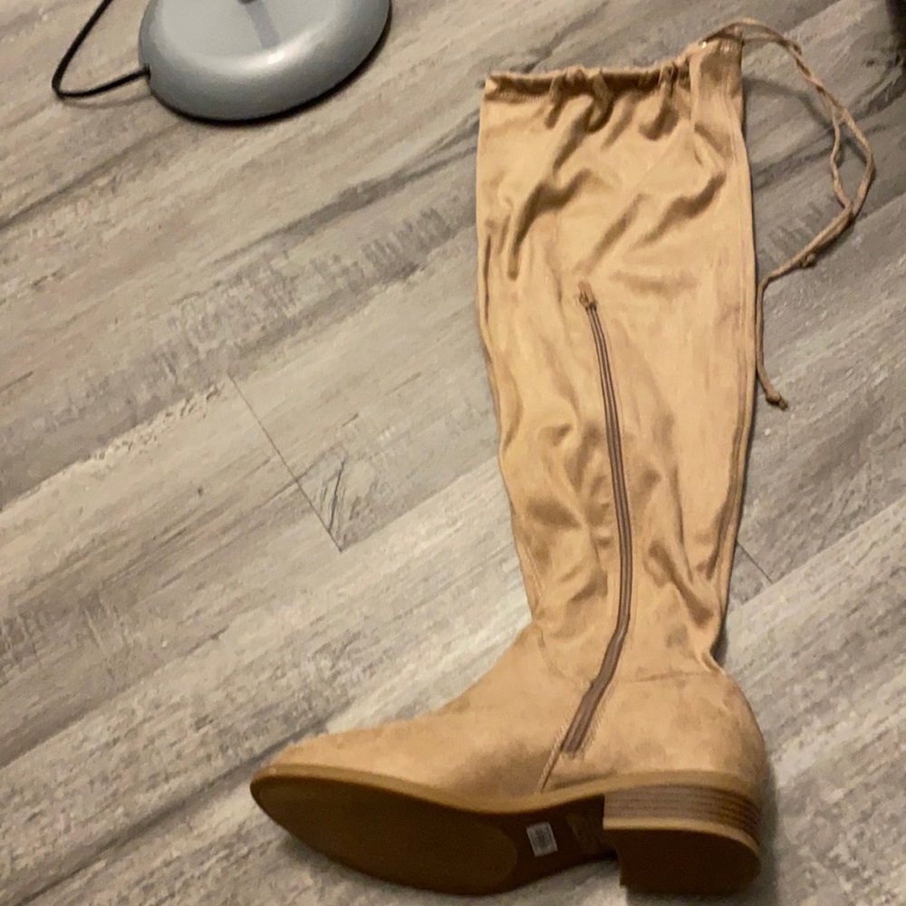 Knee high Torrid beige boots
